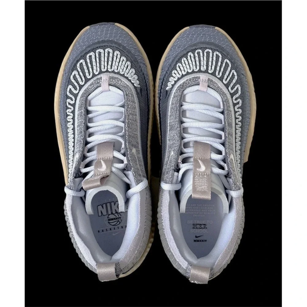 Size 10.5 - Nike Cosmic Unity 3 Be True To Her‎ School